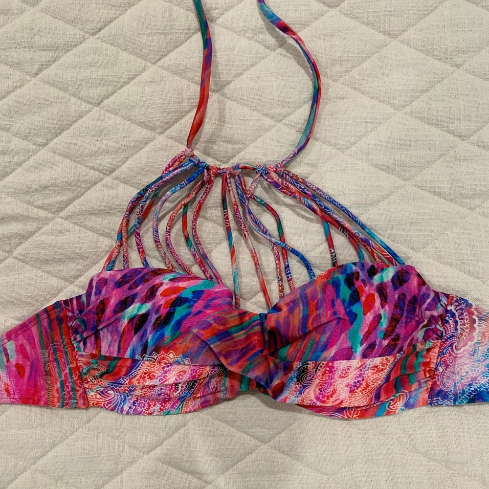 Victoria’s Secret bikini top